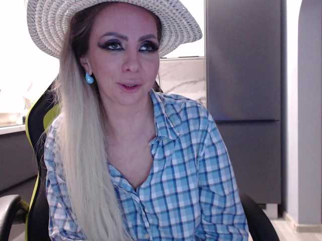 Preview of blondalina