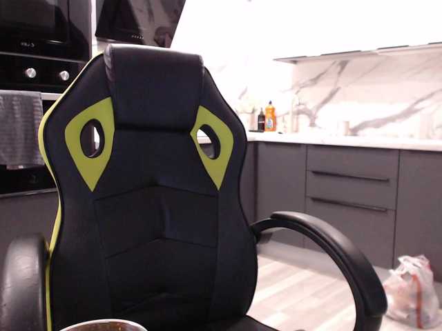 blondalina's BongaCams show and profile