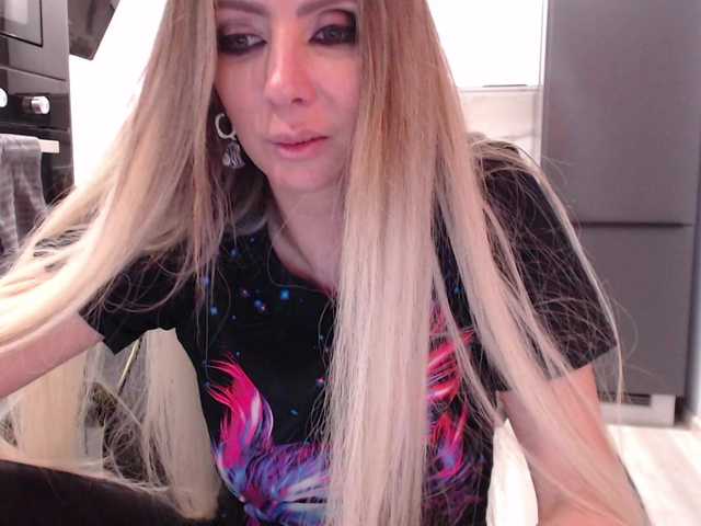 blondalina live sex show