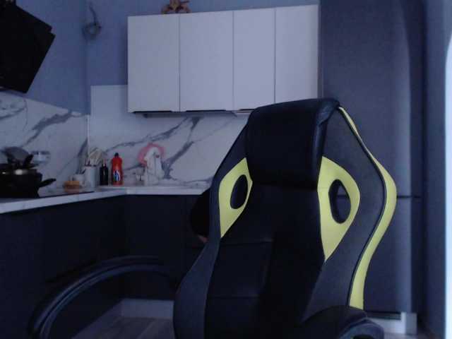 blondalina cam belle