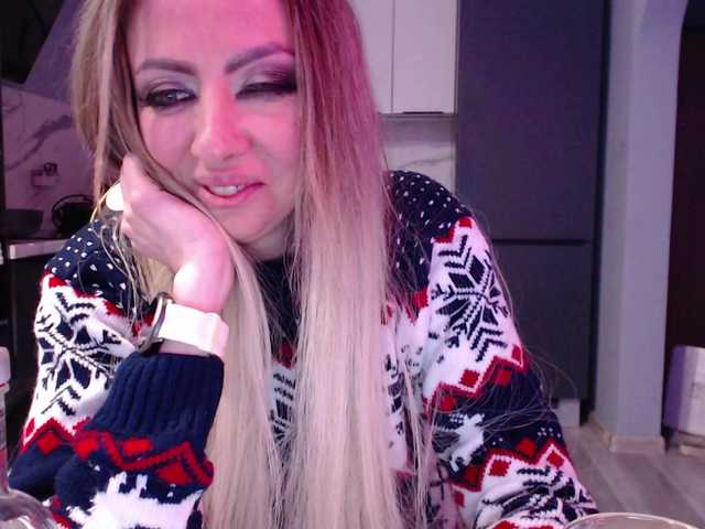 blondalina's BongaCams show and profile