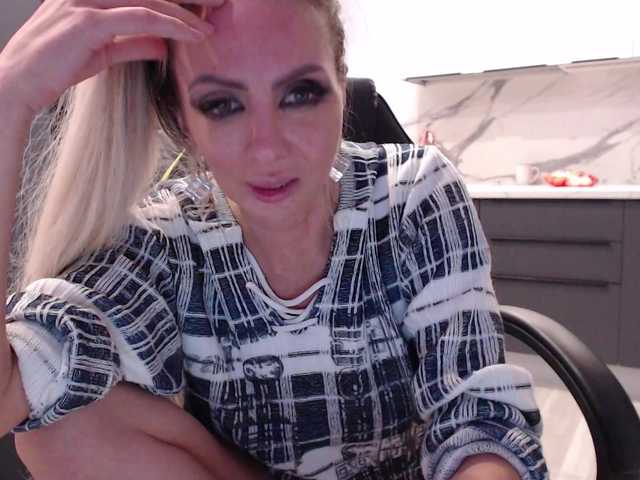 blondalina from BongaCams is Freechat