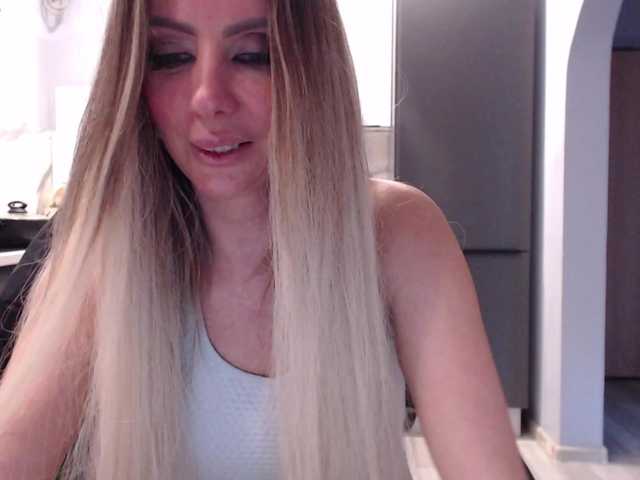 blondalina's BongaCams profile