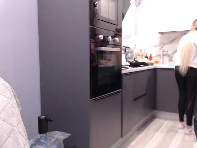 blondalina's BongaCams show and profile