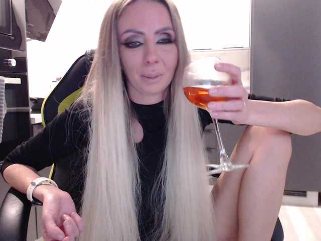 blondalina live cam