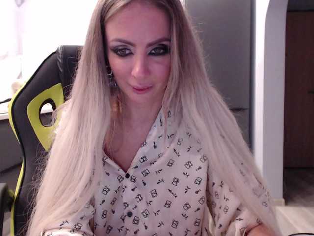  blondalina chat room