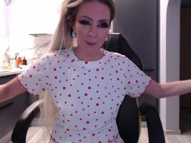 blondalina webcam