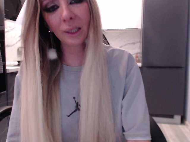 blondalina cam belle