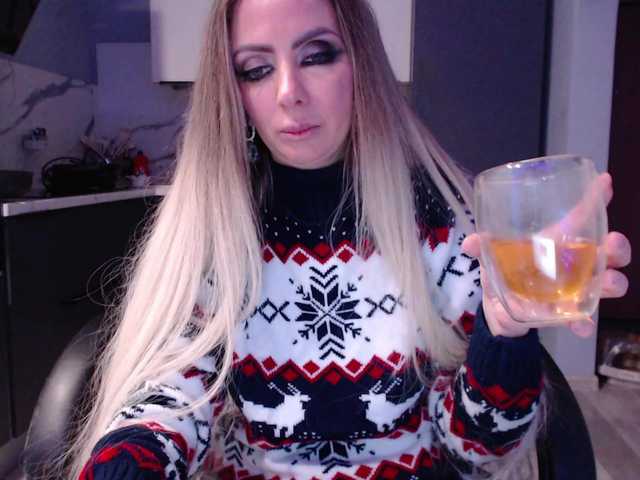 blondalina's BongaCams show and profile