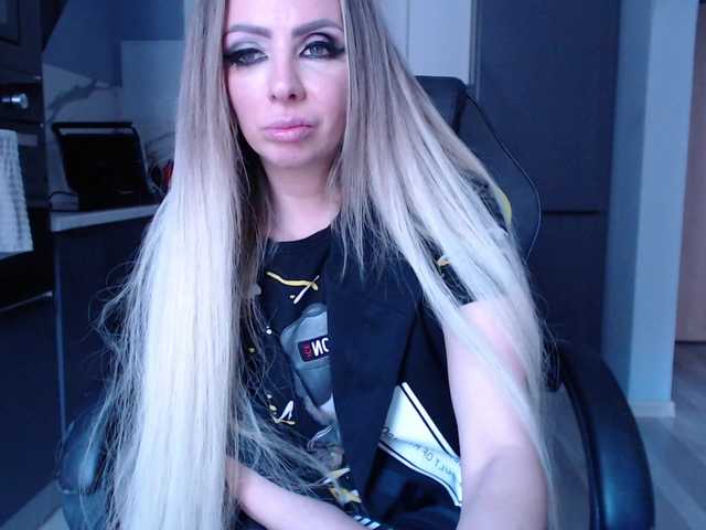 blondalina cam belle