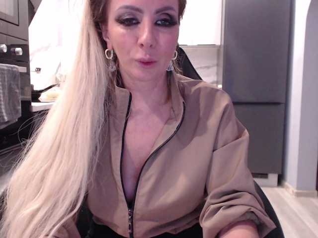 blondalina live sex