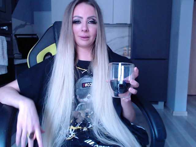 blondalina cam belle