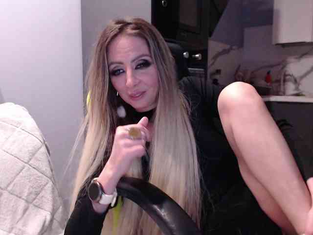 blondalina webcam