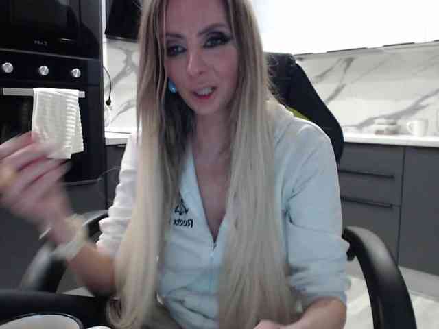 blondalina webcam