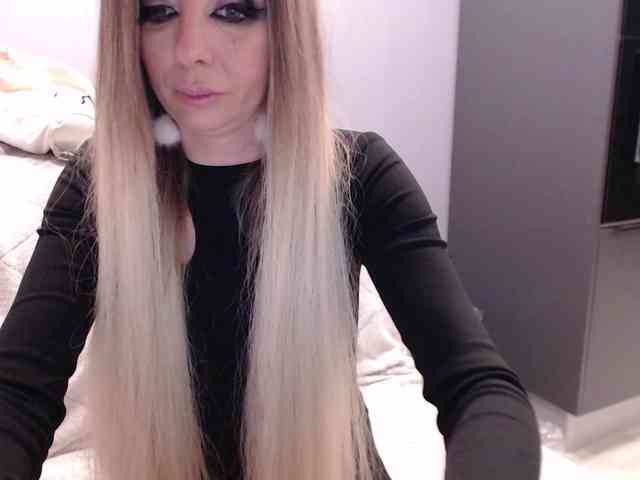 blondalina webcam
