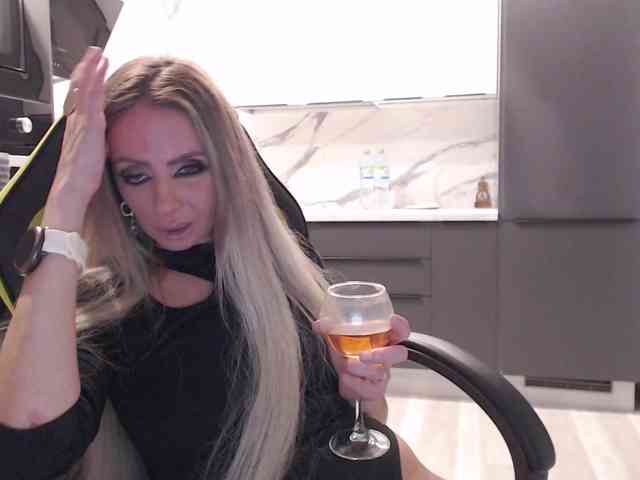 blondalina webcam