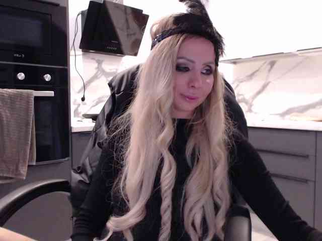 blondalina webcam