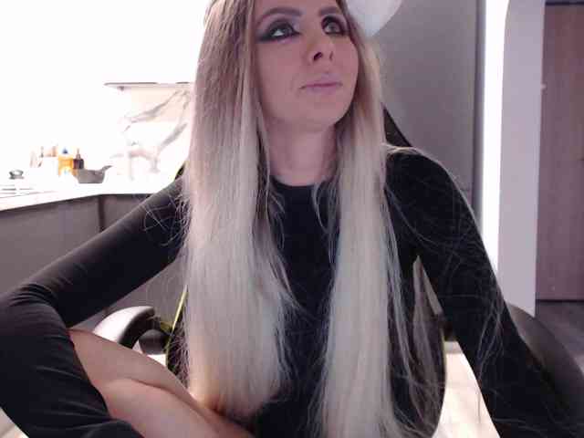 blondalina webcam
