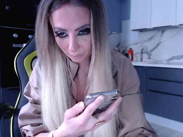 blondalina webcam