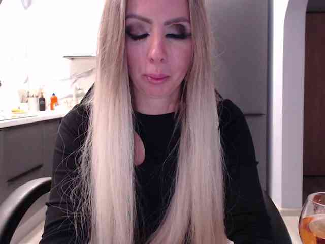 blondalina webcam