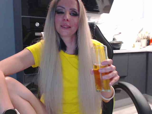 blondalina webcam