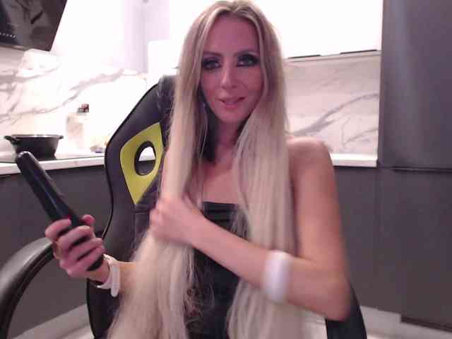 blondalina webcam