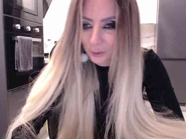 blondalina webcam