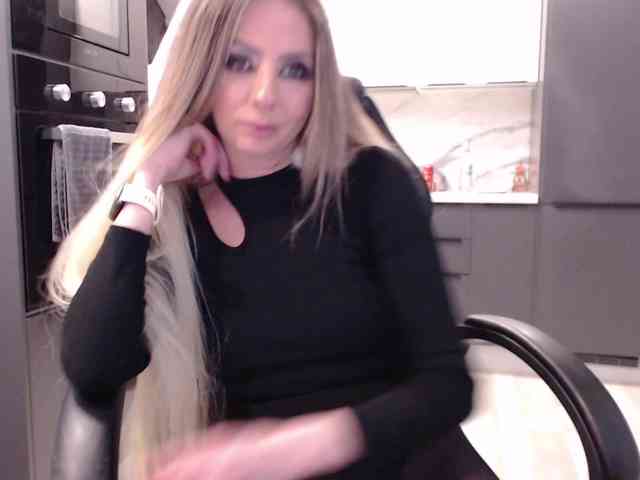 blondalina webcam