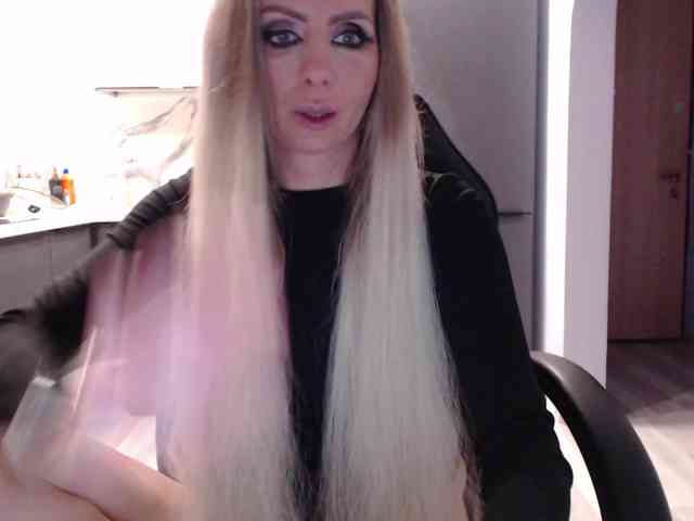 blondalina webcam