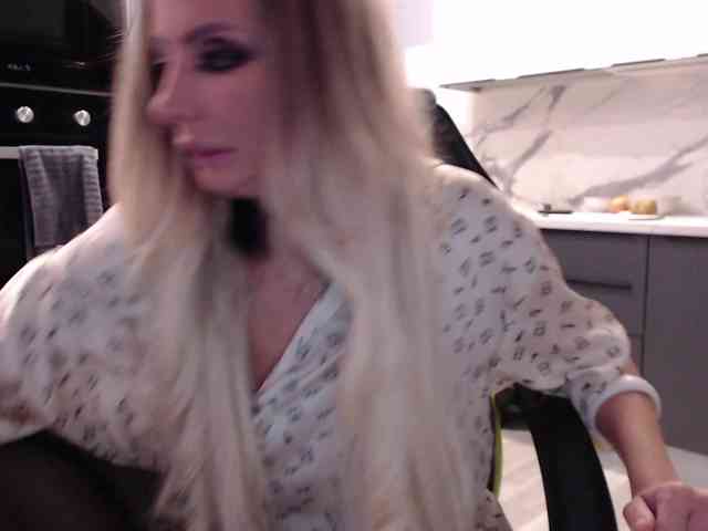 blondalina webcam