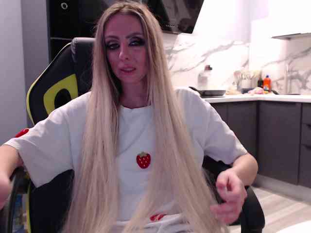 blondalina webcam