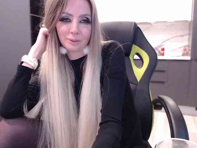 blondalina webcam