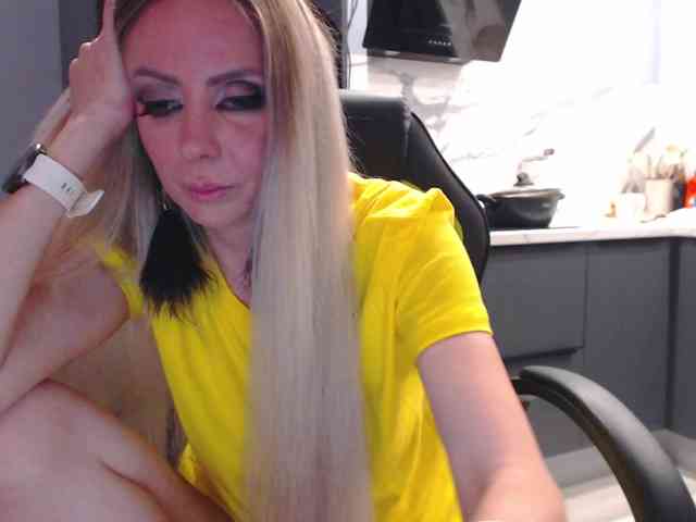 blondalina webcam