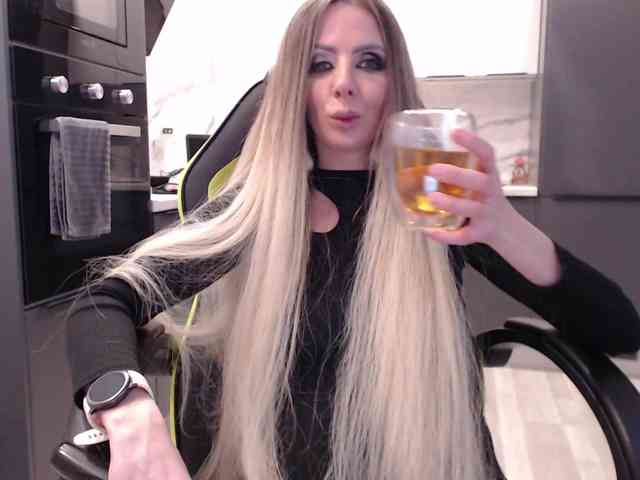 blondalina webcam