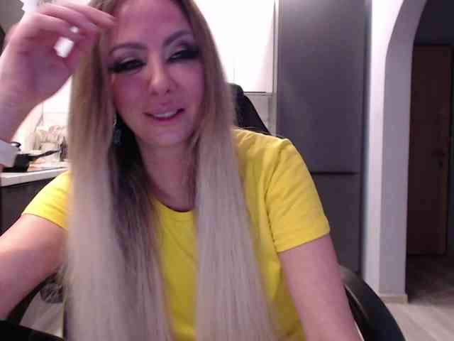 blondalina webcam