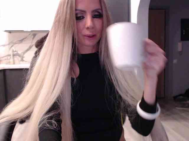 blondalina webcam