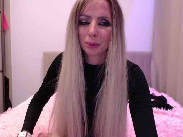 blondalina webcam