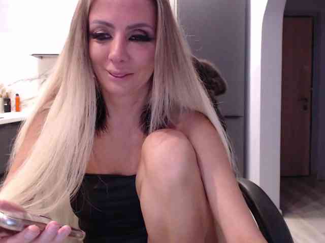 blondalina webcam