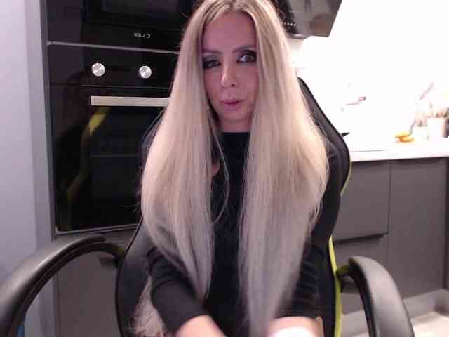 blondalina webcam
