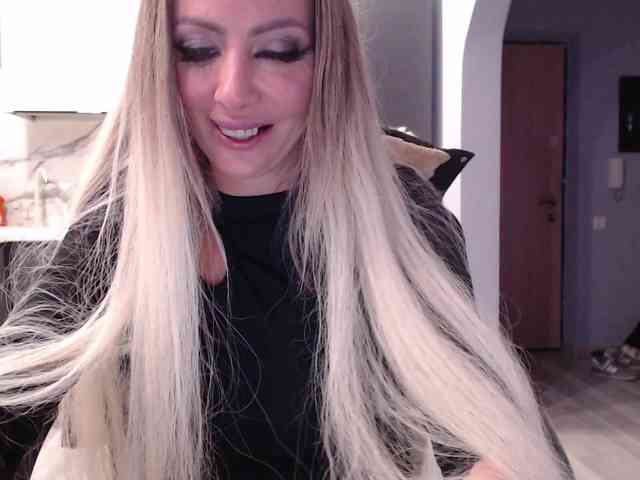 blondalina webcam