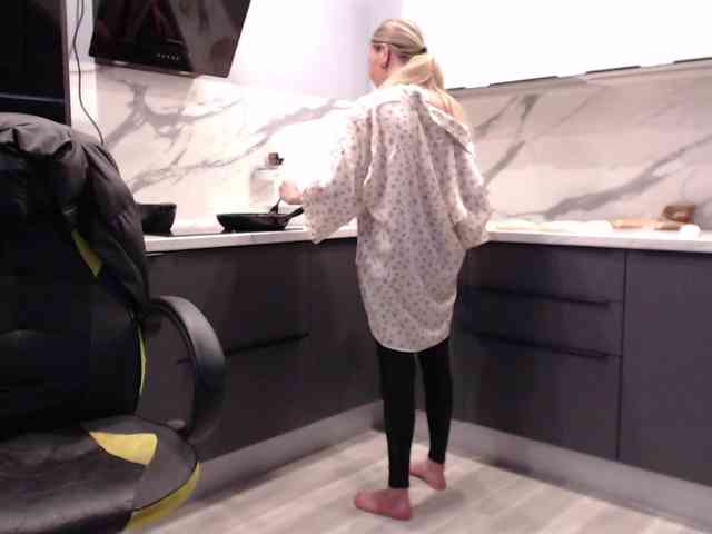 blondalina webcam