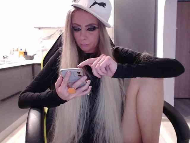 blondalina webcam