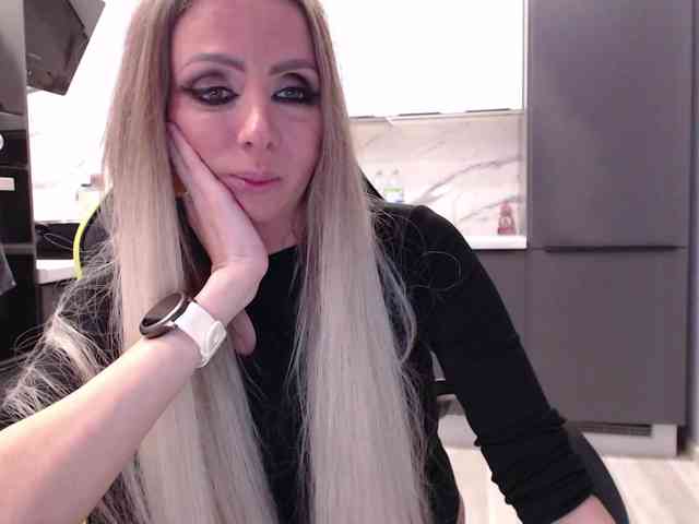 blondalina webcam