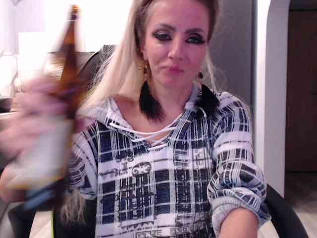 blondalina webcam