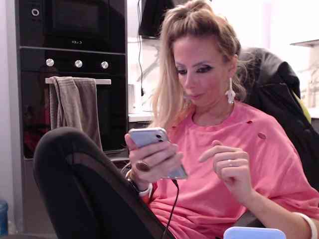 blondalina webcam