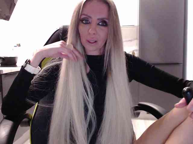 blondalina webcam
