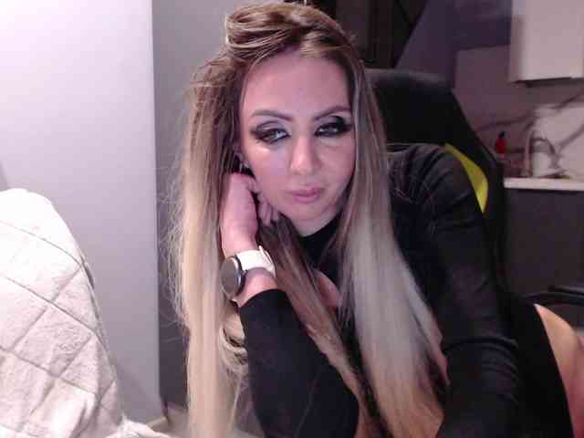 blondalina webcam