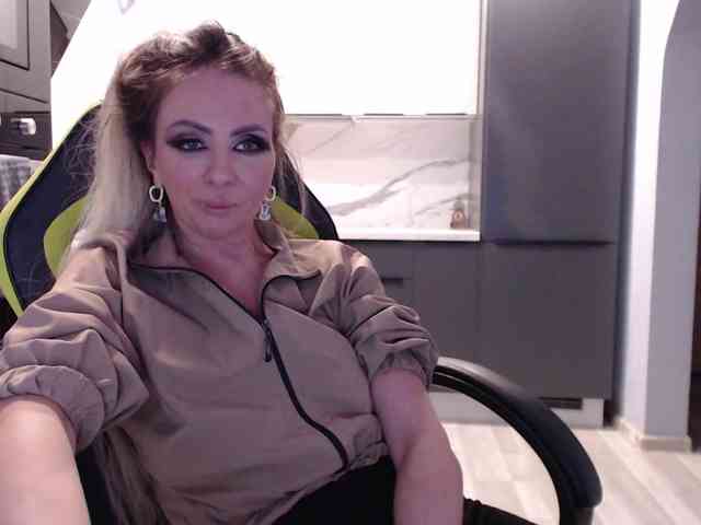 blondalina webcam