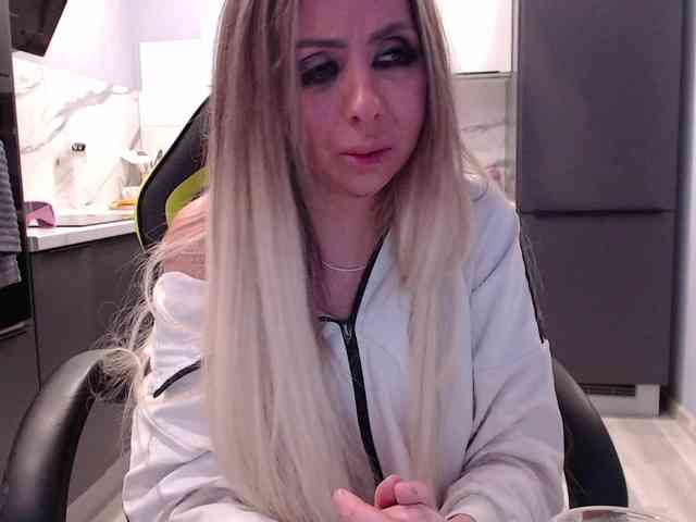 blondalina webcam