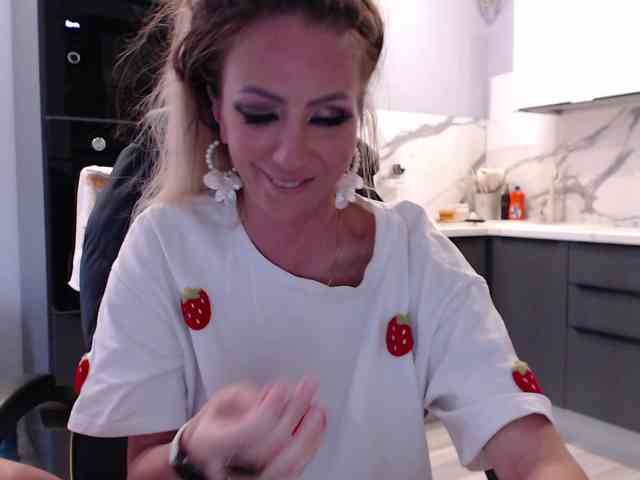 blondalina webcam